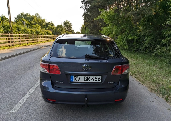 Toyota Avensis cena 25900 przebieg: 260000, rok produkcji 2009 z Andrychów małe 781